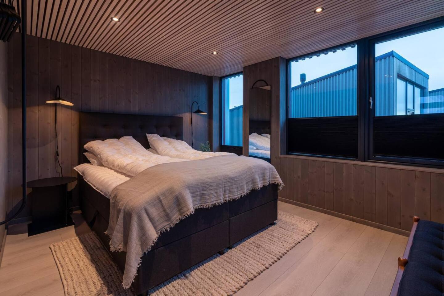 Leilighet Med Fantastisk Utsikt Henningsvær Exteriör bild