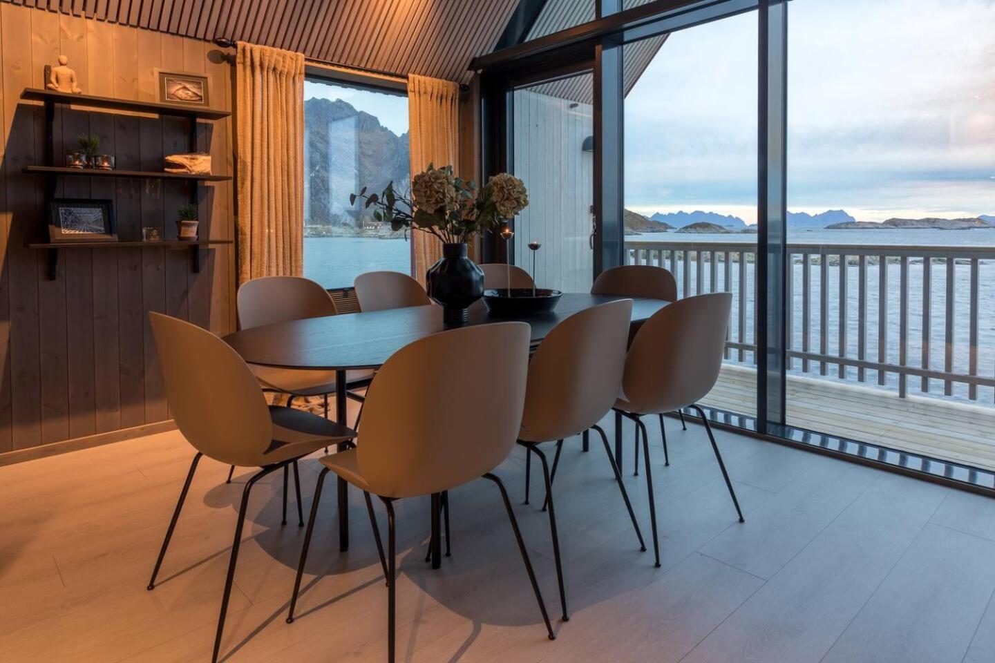 Leilighet Med Fantastisk Utsikt Henningsvær Exteriör bild