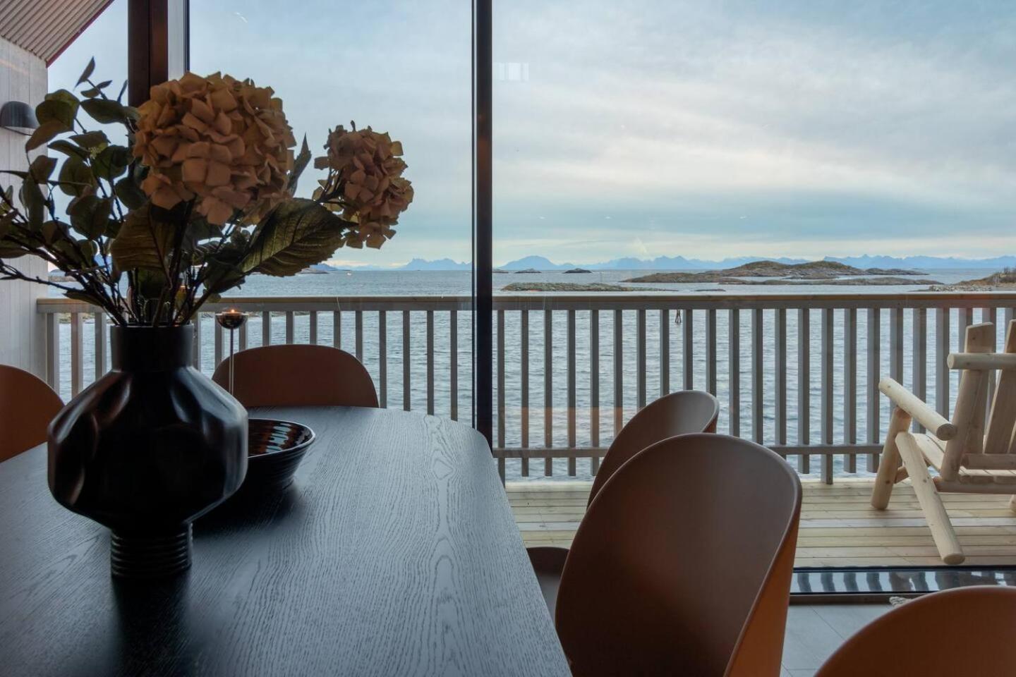Leilighet Med Fantastisk Utsikt Henningsvær Exteriör bild